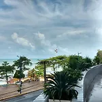 Apt. Em Na Av. Beira Mar Em 4* Fortaleza (Ceara)