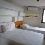 Hotel Apt. Em Na Av. Beira Mar Em 4*