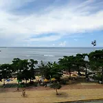 Hotel Apt. Em Na Av. Beira Mar Em 4*